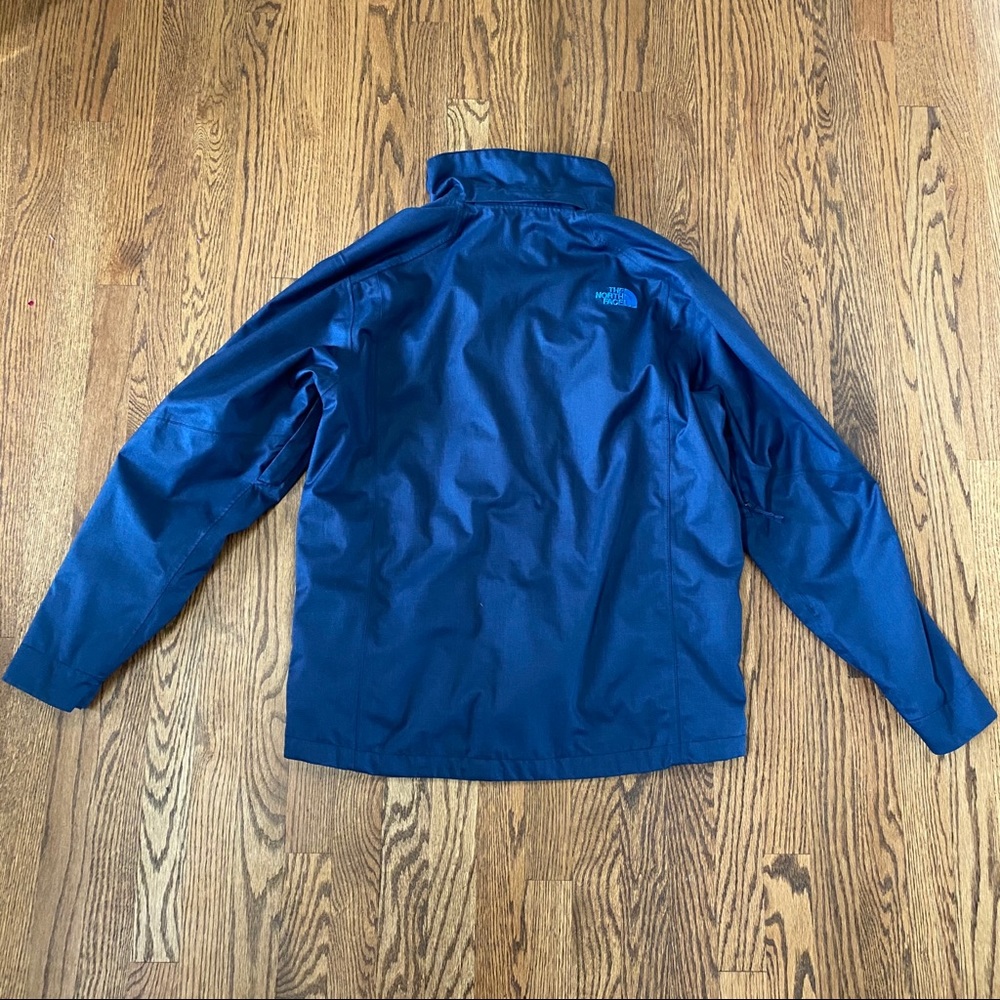 SOLD - North Face Men’s Blue Coat Medium - Picture 7 of 14